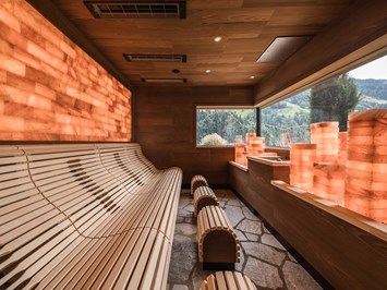 Quellenhof Luxury Resort Passeier Saunen und Bäder im Detail Infrarot-Soledom Sauna 