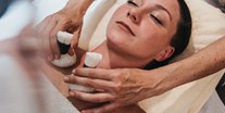 Wellnessurlaub - Ganzkörpermassage - Corvara - Unsere Massagen - Hotel Rudolf