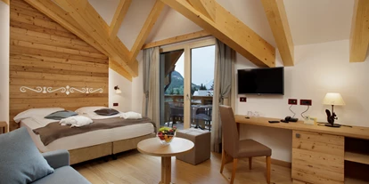 Wellnessurlaub - Dorf Tirol - superior deluxe room - TEVINI - Dolomites Charming Hotel