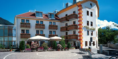 Wellnessurlaub - Dorf Tirol - Hotelansicht - Wellness Hotel Engel