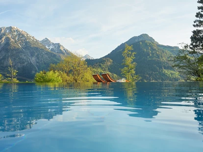 Wellnessurlaub - Fontanella - Unser wunderbarer Infinity-Außenpool (ganzjährig) - Hotel Prinz-Luitpold-Bad