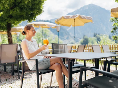 Wellnessurlaub - Fontanella - Biergartengenuss mit Bergblick - Hotel Prinz-Luitpold-Bad
