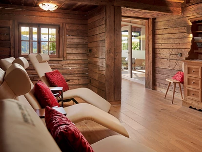 Wellnessurlaub - Fontanella - Unsere Alpstube mit Wärmeliegen - Hotel Prinz-Luitpold-Bad