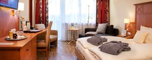 Wellnesshotel: Doppelzimmer Südlage Komfort - Hotel Quellenhof