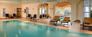 Wellnesshotel: Thermalschwimmbecken - Hotel Quellenhof