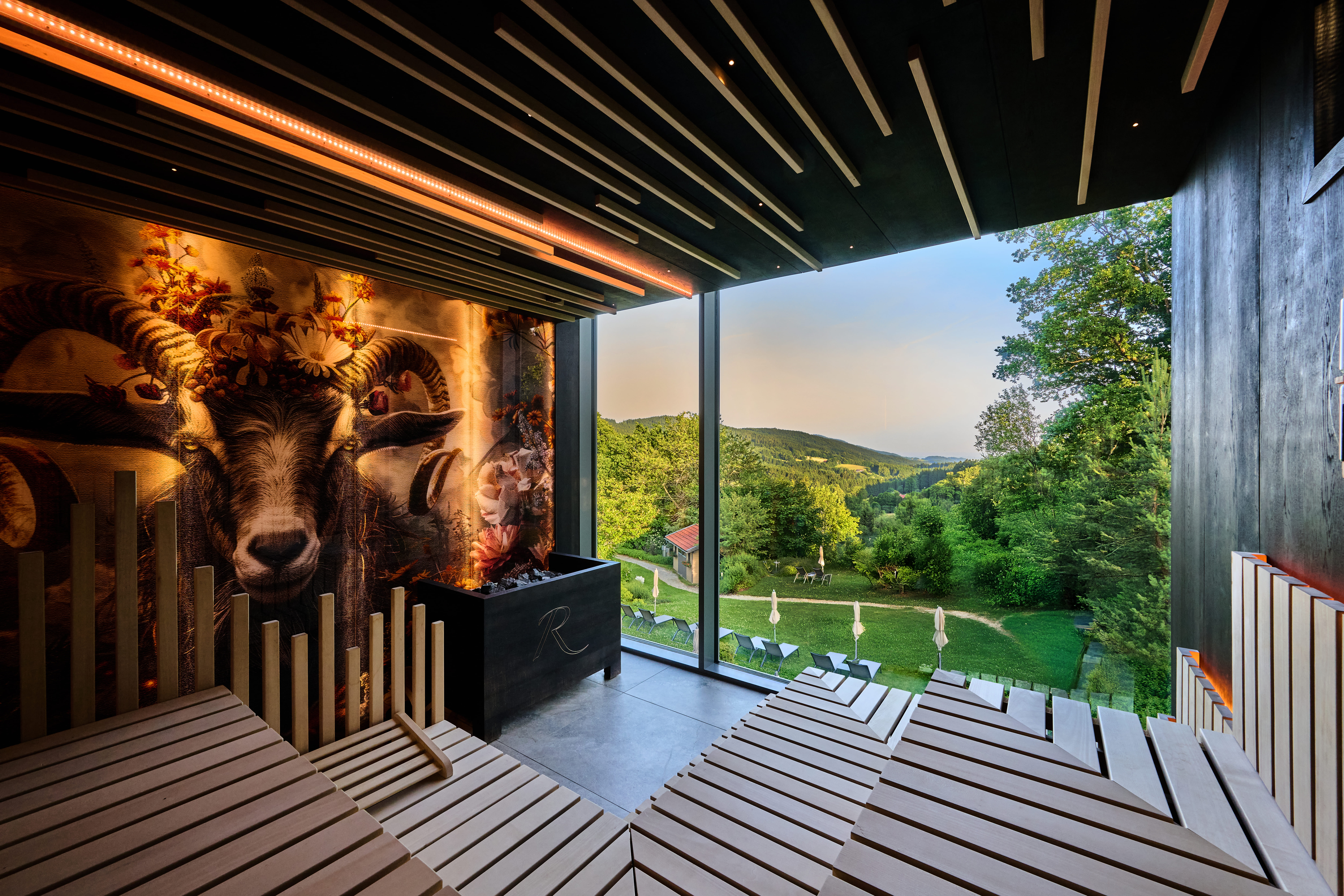 Wellnesshotel: Panorama-Außensauna - Hotel Reinerhof ****S - Sauna | Spa