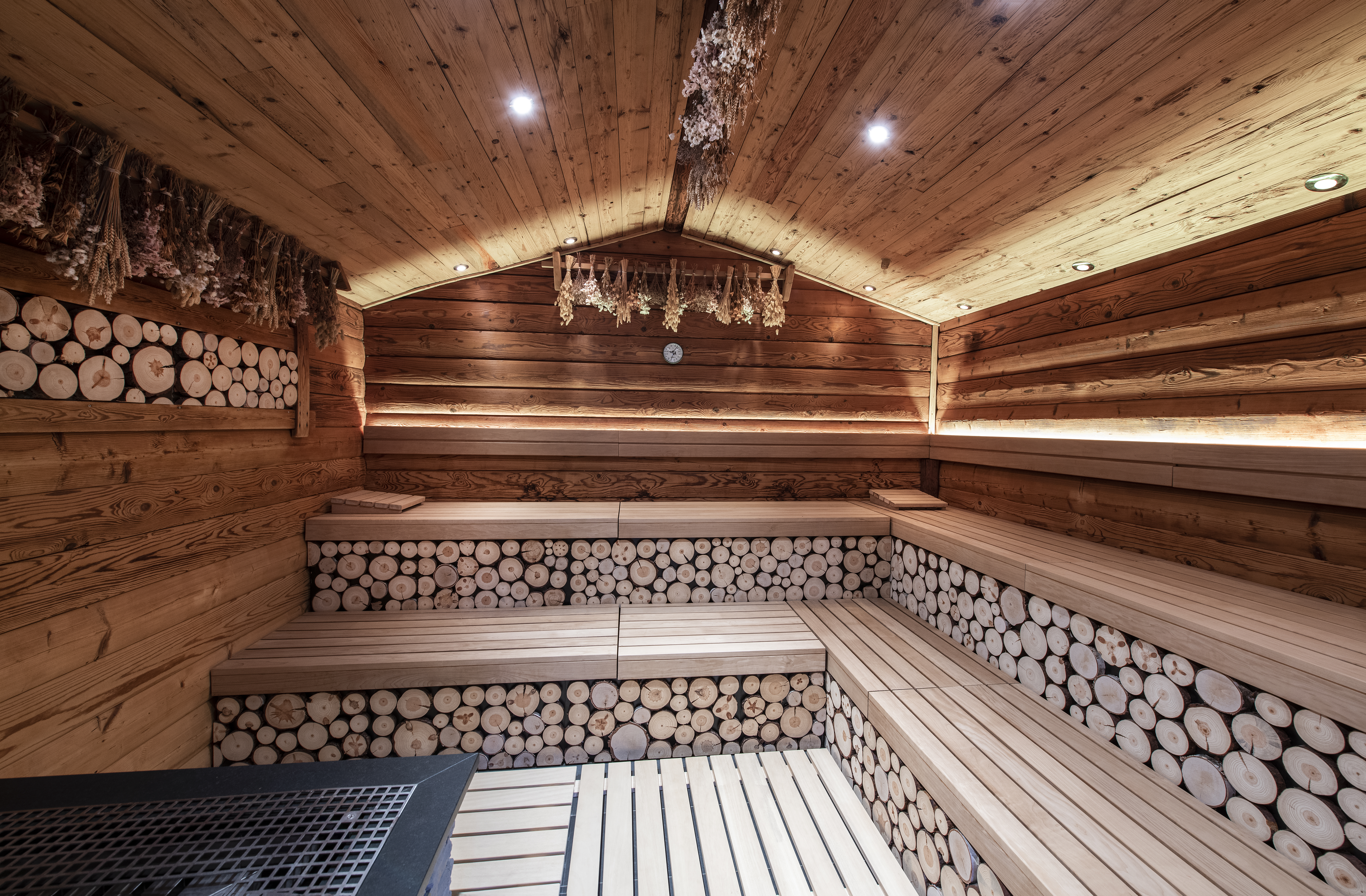 Wellnesshotel: Blockhaus-Aussenkräutersauna - Sonnenhof Resort Lam | Bayerischer Wald