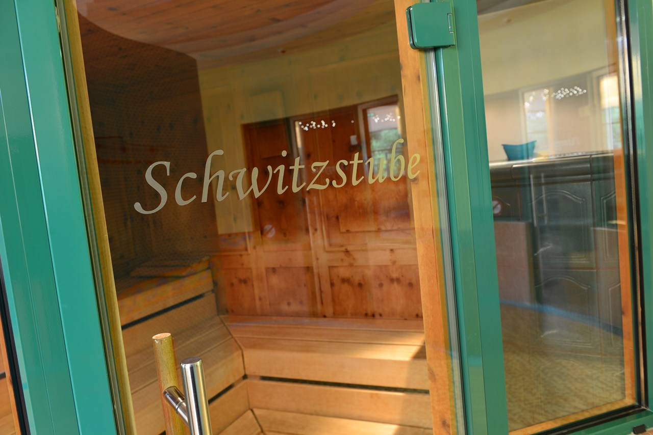 Hotel Sonnenhügel Familotel Rhön Saunen und Bäder im Detail Schwitzstube