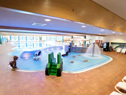 Wellnessurlaub - Schweinfurt - Innenbecken - Hotel Sonnenhügel Familotel Rhön