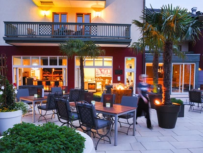 Wellnessurlaub - Klassifizierung: 4 Sterne - Bischofsmais - Lounge / Hotelbar  - Hotel Zum Kramerwirt