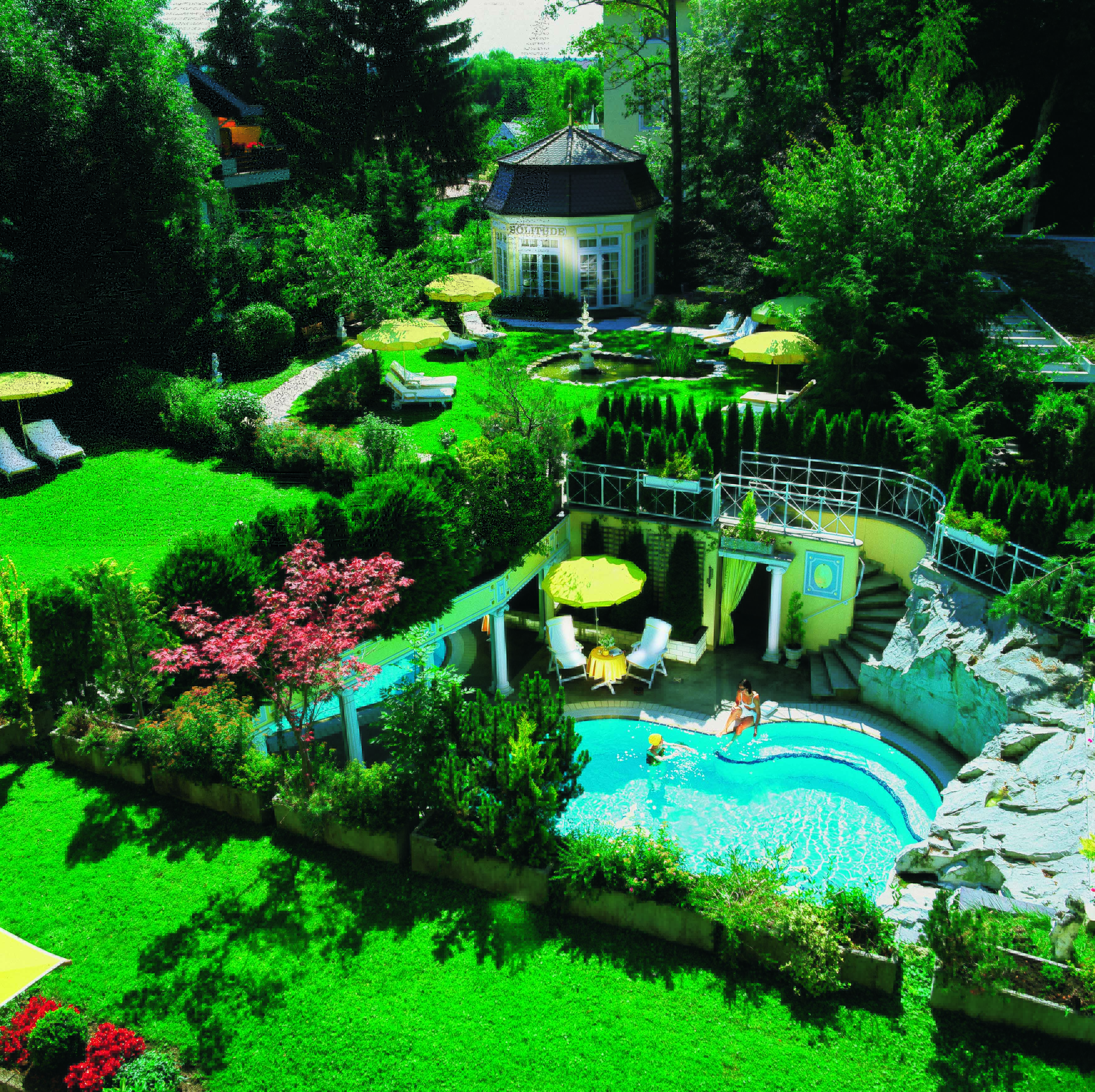 Wellnessurlaub - Region Schwaben - Garten mit Außenpool und Liegewiese - Hotel, Kneipp & Spa Fontenay "le petit château"