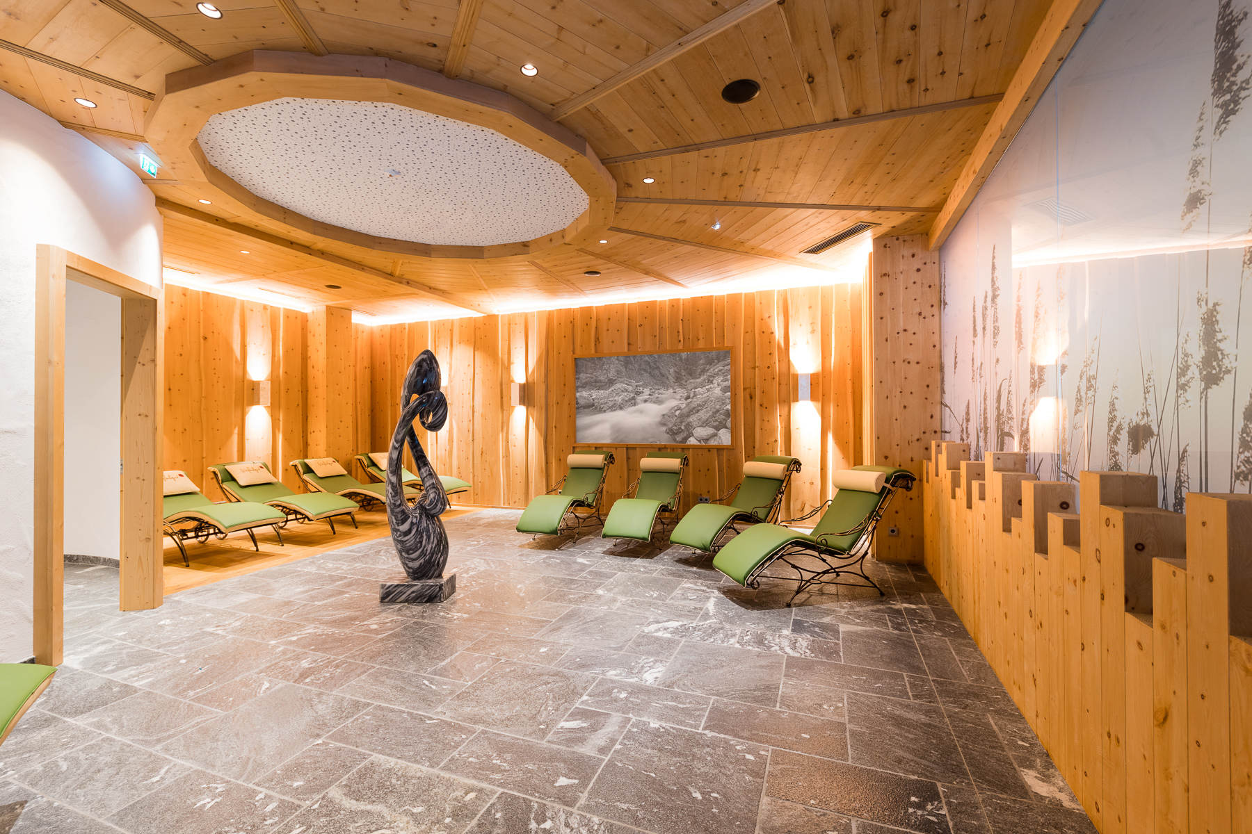 Hotel Sportcamp Woferlgut Saunen und Bäder im Detail Zirbenstube