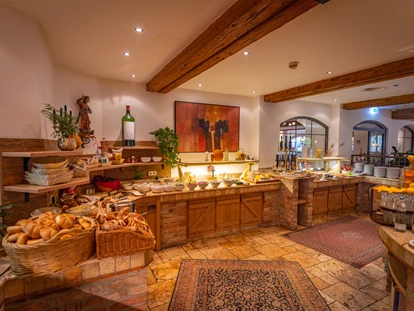 Wellnessurlaub - Day SPA - Altenmarkt im Pongau - Frühstücksbuffet - Hotel Sportcamp Woferlgut