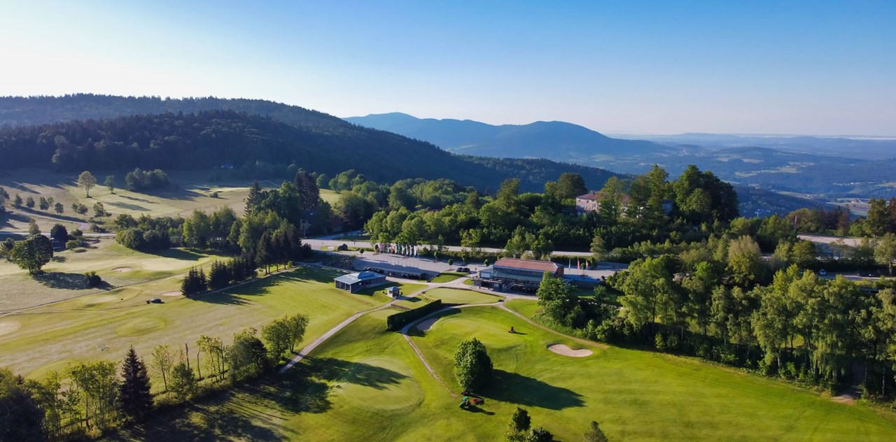 Landromantik Hotel Oswald - Gourmet & SPA Ausflugsziele  Deggendorfer Golf Club e.V. auf der Rusel