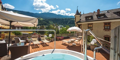 Wellnessurlaub - Oberbozen - Whirlpool Terrasse - Dominik Alpine City Wellness Hotel