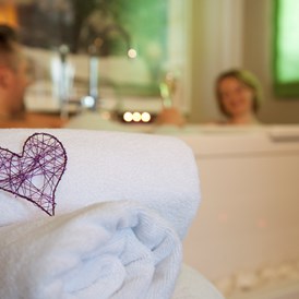 Wellnesshotel: Romantisches Bad zu Zweit - Romantik Spa Hotel Elixhauser Wirt