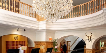 Wellnessurlaub - Bad Aibling - Rezeption - Bachmair Weissach Spa & Resort