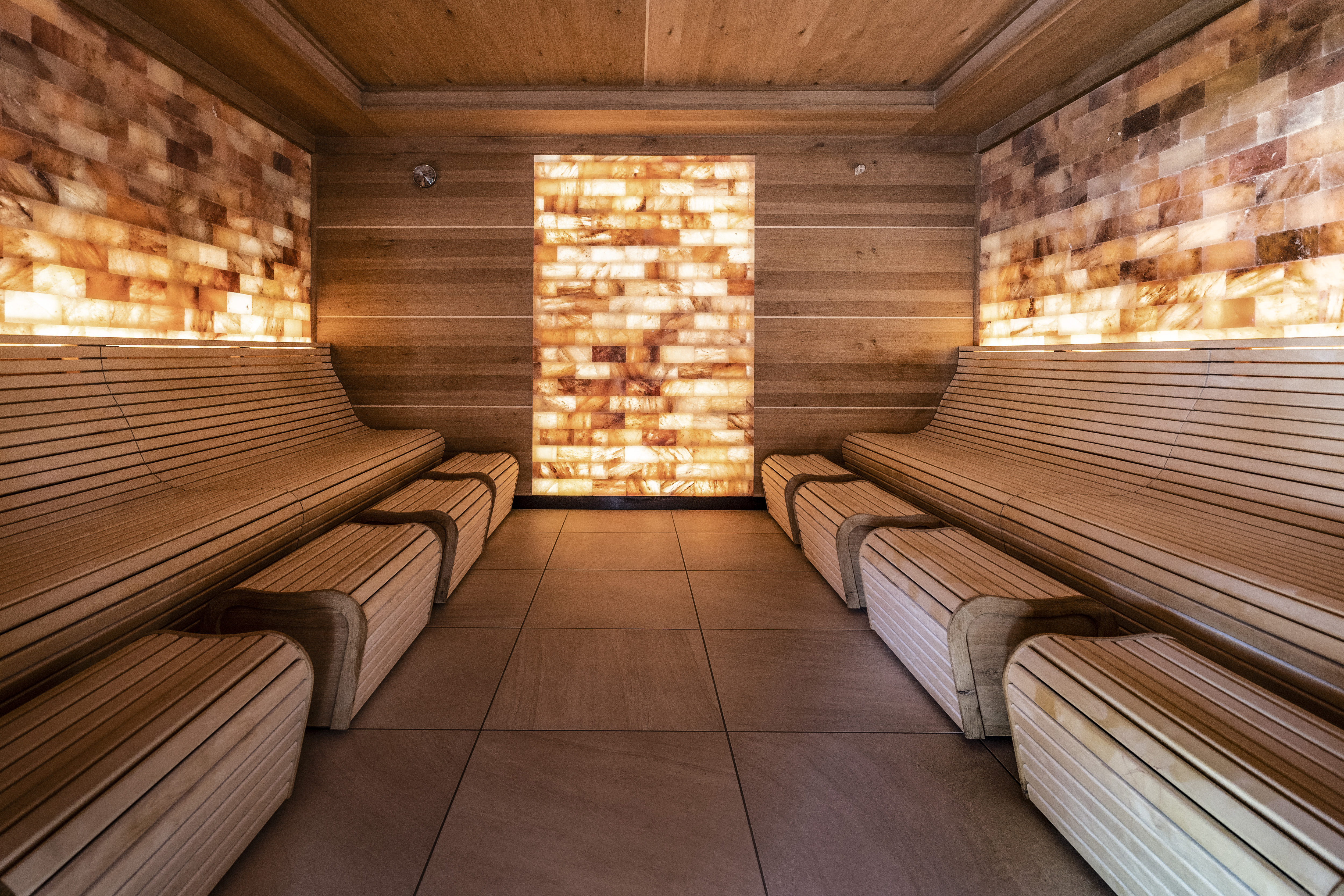 Wellnessurlaub - Berwang - Himalaya Salzstollen ca. 50°C
Weitblick in das tibetische Hochland: besonderes Gesundheitserlebnis durch schwebende Salzkristalle. - Das Weitblick Allgäu