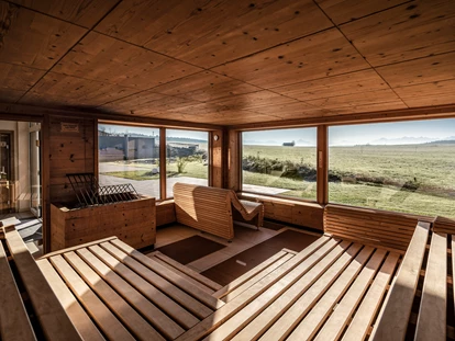 Wellnessurlaub - Restaurant - Kempten - Panoramasauna ca. 85°C
Finnische Sauna mit Weitblick auf die Allgäuer Berge. - Hotel Das Weitblick Allgäu