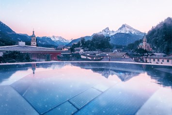 Wellnesshotel: Ausblick aus dem Pool - Hotel EDELWEISS Berchtesgaden