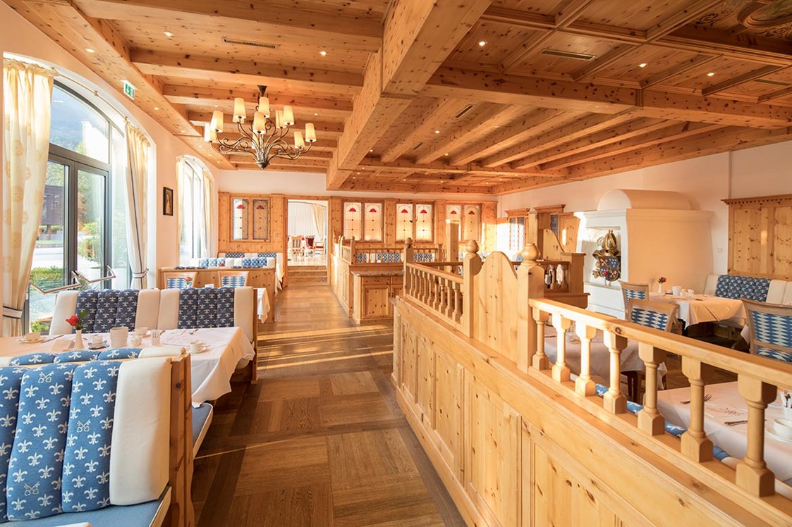Wellnesshotel: Restaurant in unserem Hotel mit Buffet. - Hotel EDELWEISS Berchtesgaden