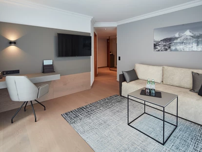 Wellnessurlaub - Day SPA - Altenmarkt im Pongau - Innenausstattung unserer komfortablen Wohnzimmer. - Hotel EDELWEISS Berchtesgaden