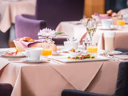 Wellnessurlaub - Fontanella - Genuss zum Frühstück - Hotel Exquisit