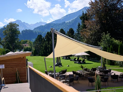 Wellnessurlaub - Fontanella - Sonnenterrasse im Garten - Hotel Exquisit