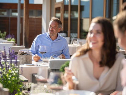 Wellnessurlaub - Fontanella - Sonnenterrasse und Gourmetwelt  - Hotel Exquisit