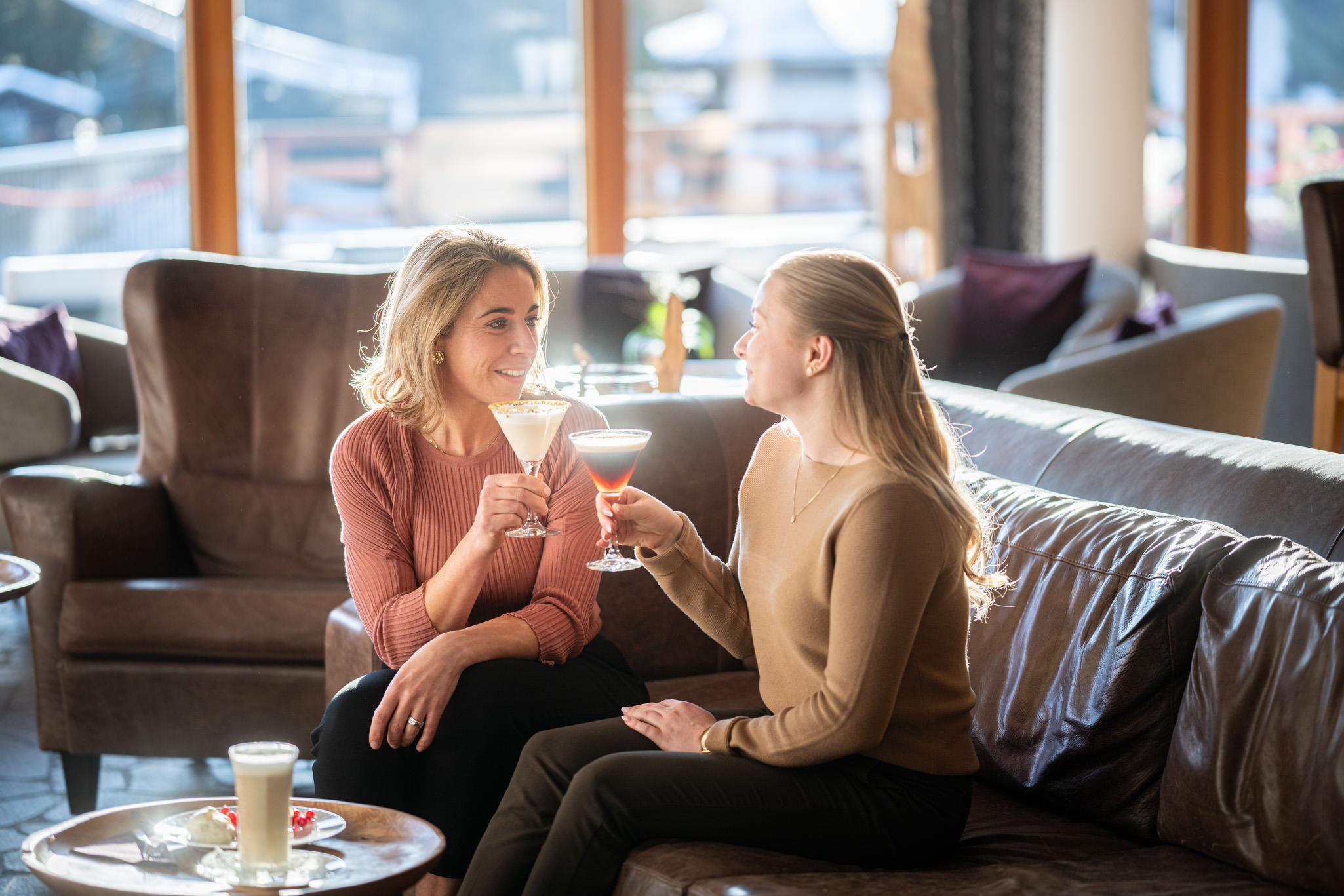 Wellnessurlaub - Bayern - Hotelbar am Kamin - Hotel Exquisit