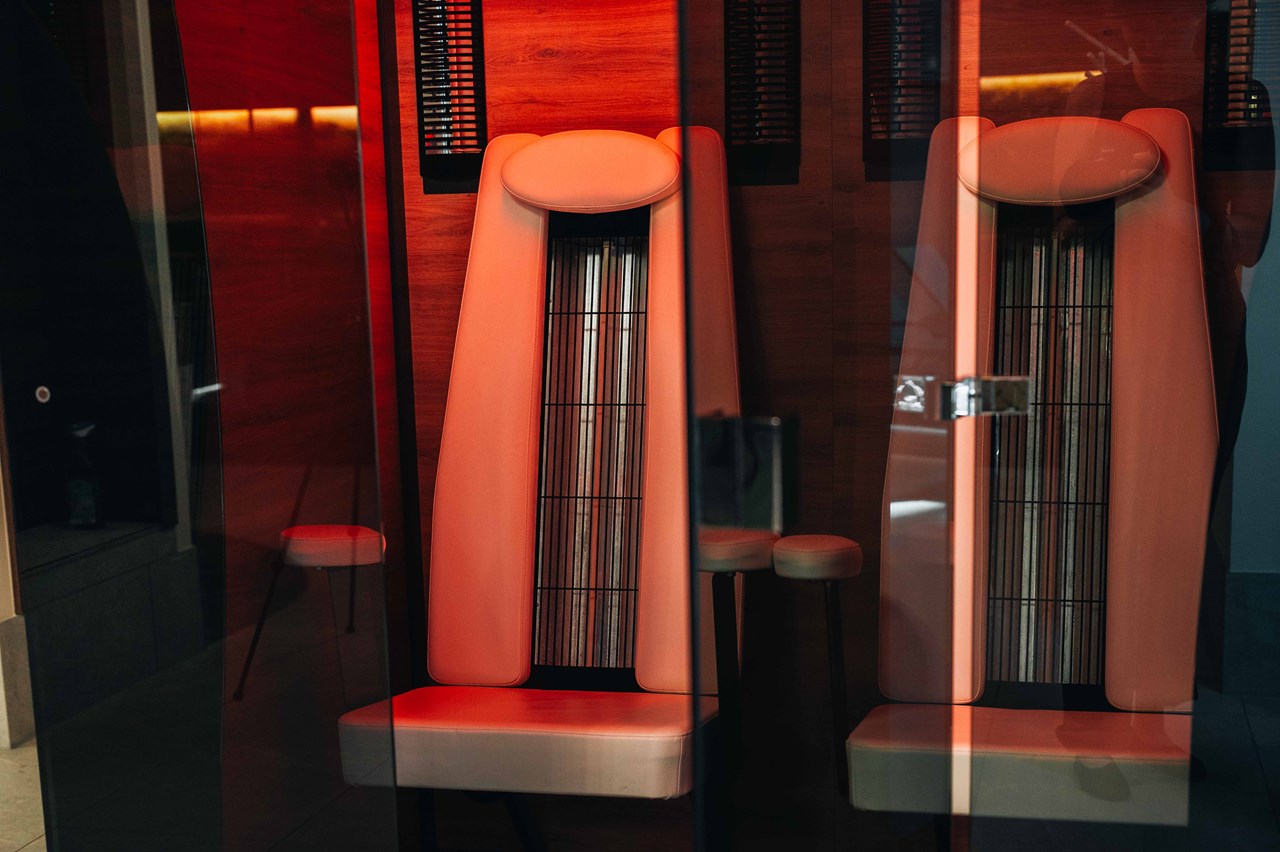 Kurhotel Zink Saunen und Bäder im Detail Infrarotkabine