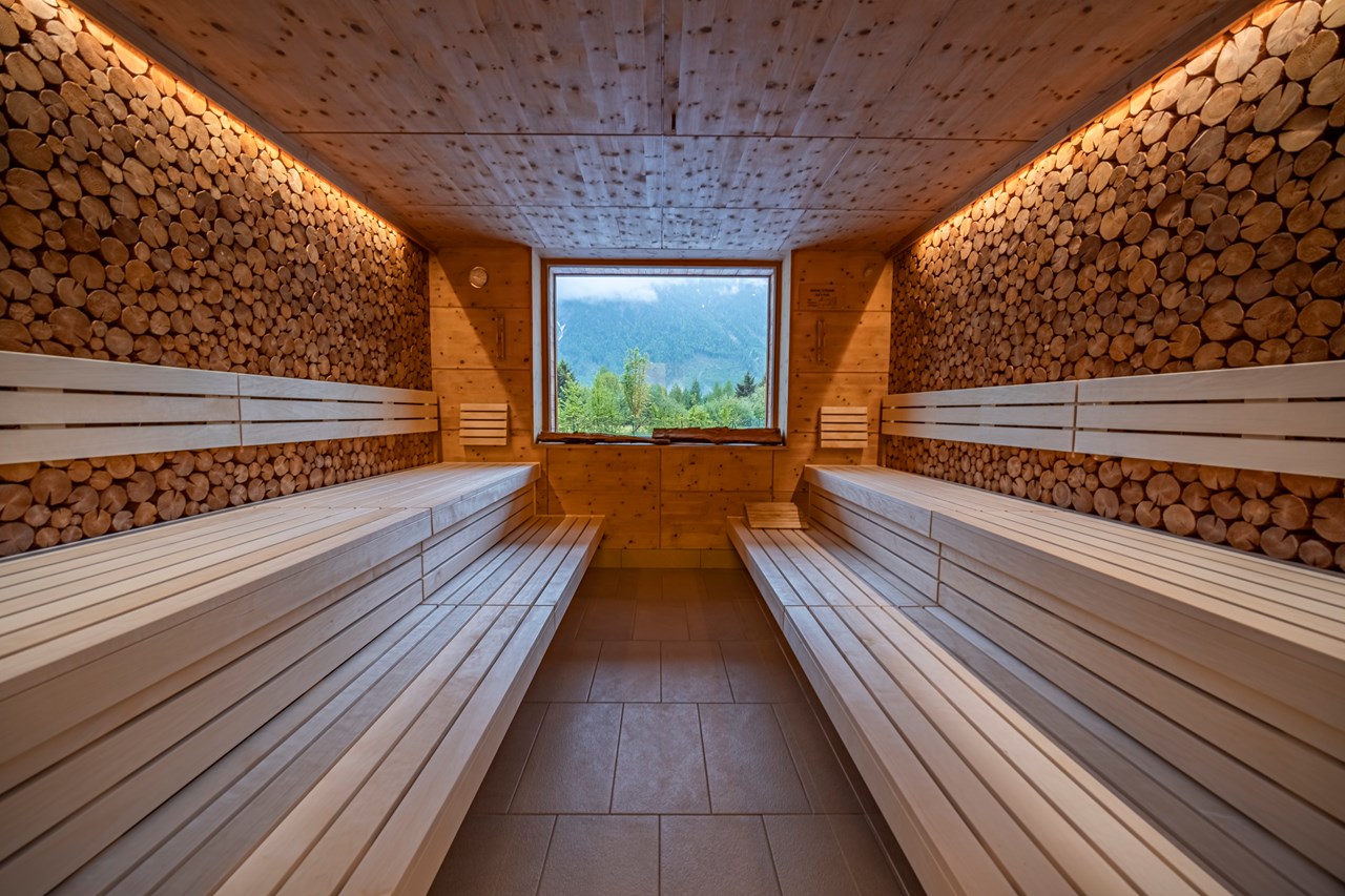 Narzissen Vital Resort Saunen und Bäder im Detail Zirbensauna
