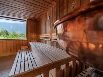 Narzissen Vital Resort Saunen und Bäder im Detail Kräutersudsauna