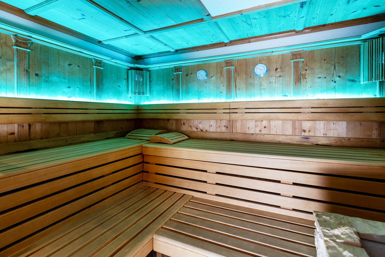 Wellness & Naturresort Reischlhof****S Saunen und Bäder im Detail Kräuter-Badl 60°C