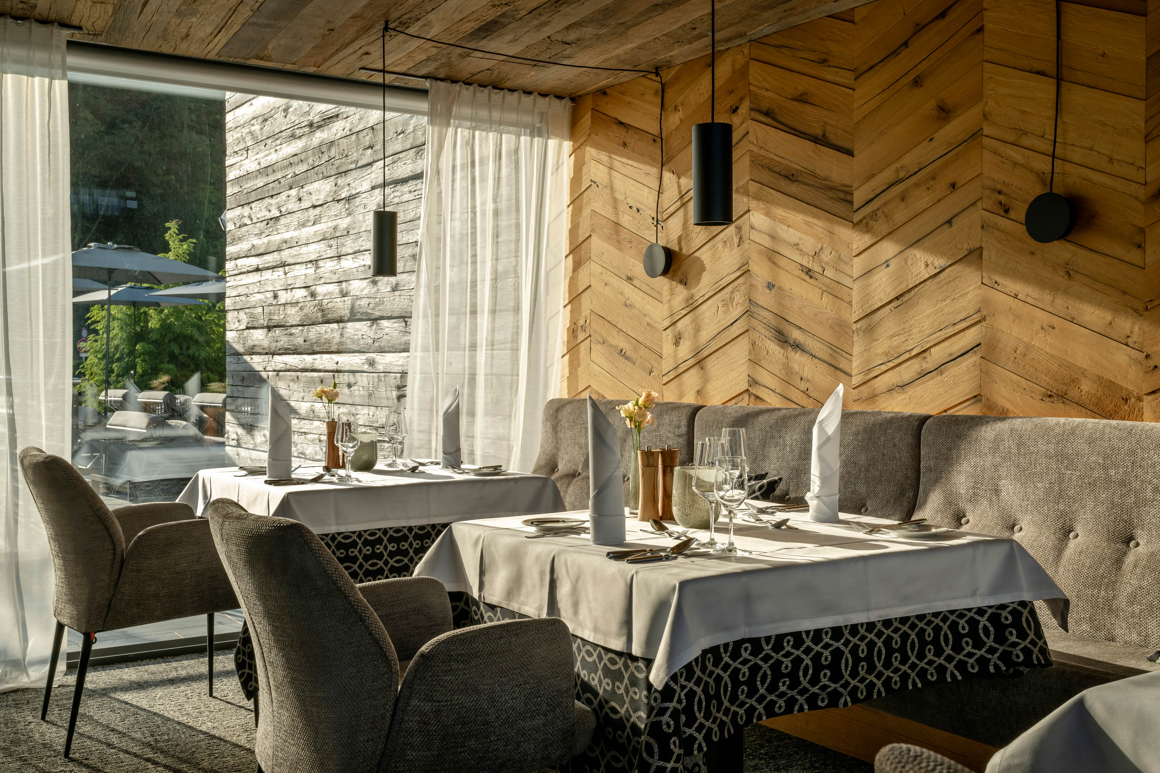 Wellnesshotel: Panorama-Restaurant - Wellness & Naturresort Reischlhof****S - Kulinarik | Restaurant
