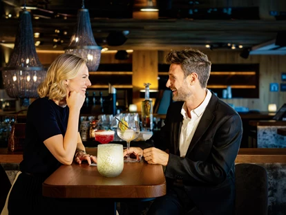 Wellnessurlaub - Private Spa - Otterbach (Sankt Florian am Inn) - Bar  - Wellness & Naturresort Reischlhof****S