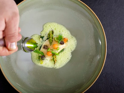 Wellnessurlaub - Private Spa - Otterbach (Sankt Florian am Inn) - Kartoffeltaschen mit Morcheln - Wellness & Naturresort Reischlhof****S