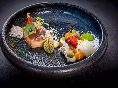 Wellnessurlaub - Private Spa - Otterbach (Sankt Florian am Inn) - Thunfisch-Shashimi - Wellness & Naturresort Reischlhof****S