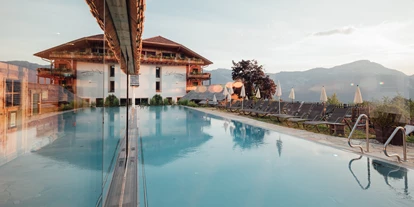 Wellnessurlaub - Day SPA - Altenmarkt im Pongau - Außenpool mit Aussicht - Natur- und Wellnesshotel Höflehner****Superior