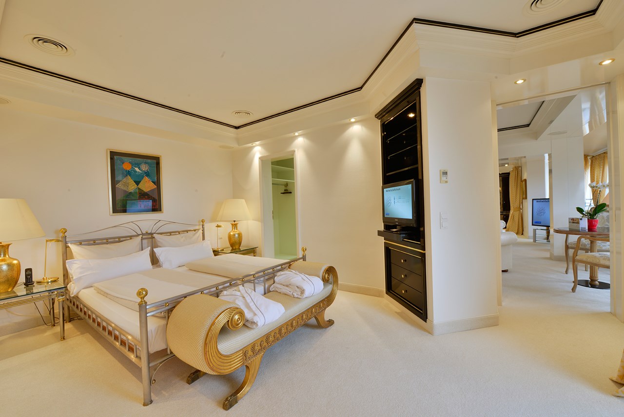The Monarch Hotel Zimmerkategorien THE MONARCH IMPERIAL SUITE