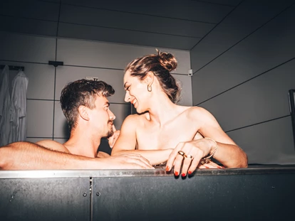 Wellnessurlaub - Private Spa - Otterbach (Sankt Florian am Inn) - Pool - Thula Wellnesshotel Bayerischer Wald