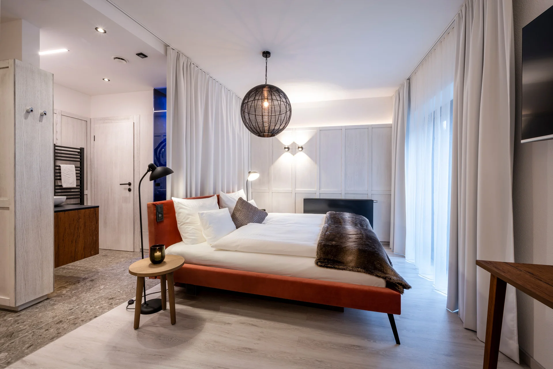 Hüttenhof ****S - Wellnesshotel und Luxus-Bergchalets - adults only Zimmerkategorien  Doppelzimmer "Süße Träume"