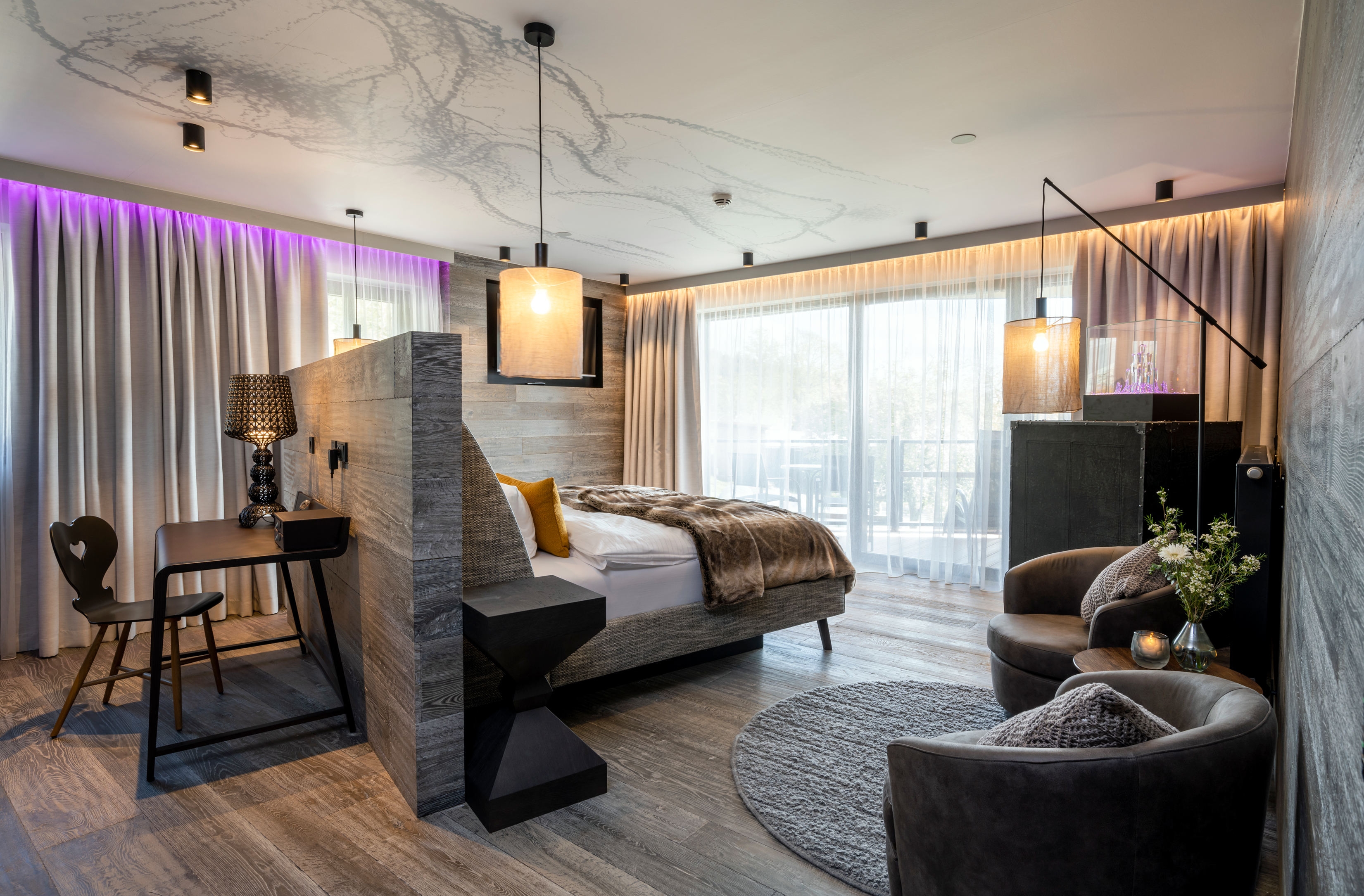 Hüttenhof ****S - Wellnesshotel und Luxus-Bergchalets - adults only Zimmerkategorien Wohlfühlzimmer "Bergliebe"