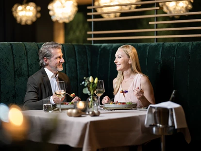Wellnessurlaub - Private Spa - Otterbach (Sankt Florian am Inn) - Genussmomente  - Hüttenhof ****S - Wellnesshotel und Luxus-Bergchalets - adults only