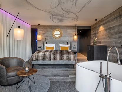 Wellnessurlaub - Private Spa - Otterbach (Sankt Florian am Inn) - Wohlfühlzimmer "Bauchkribbeln" - Hüttenhof ****S - Wellnesshotel und Luxus-Bergchalets - adults only