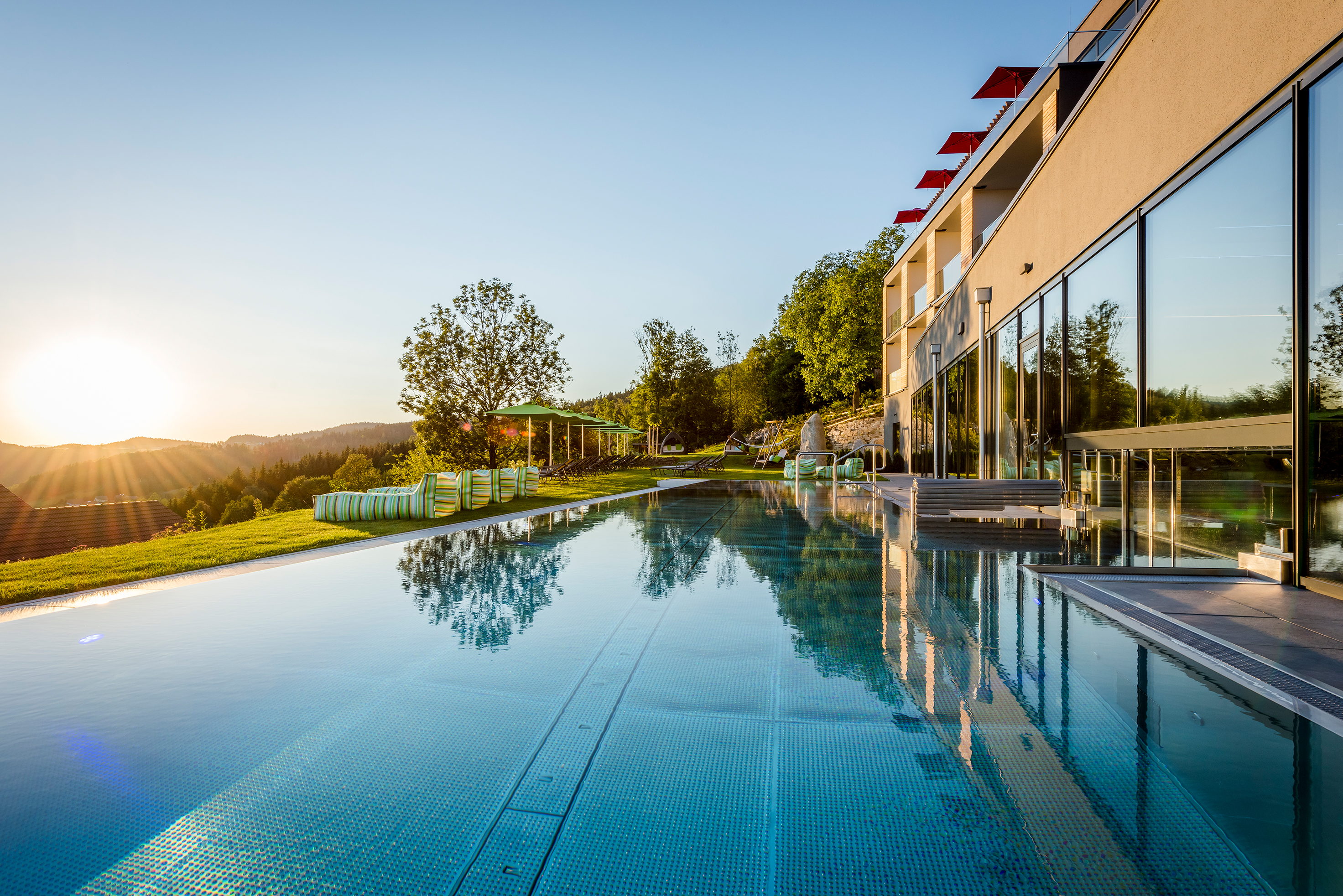Wellnessurlaub - Ostbayern - Sommer, Sonne, Wellness im Hüttenhof  - Hüttenhof ****S - Wellnesshotel und Luxus-Bergchalets - adults only
