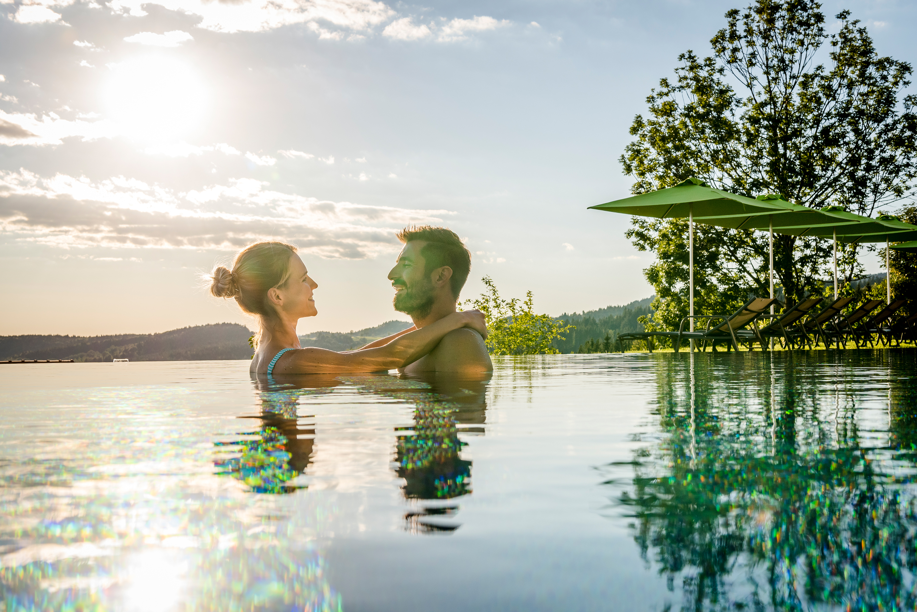 Wellnesshotel: Poolmomente zu zweit - Hüttenhof ****S - Wellnesshotel und Luxus-Bergchalets - adults only - Sauna | Spa, Wasser