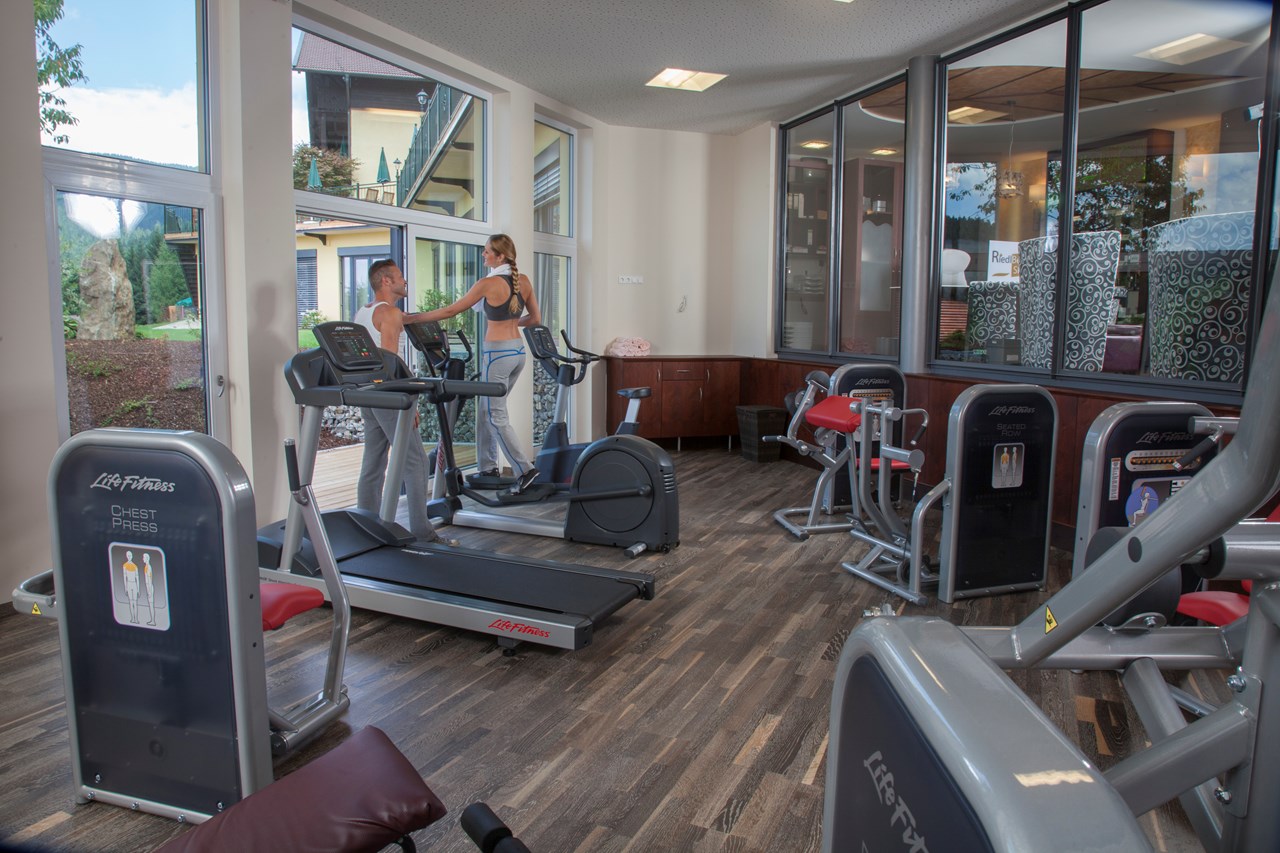 Wellnesshotel Riedlberg Fitnessangebote im Detail Fitnessraum "Bergfrische"