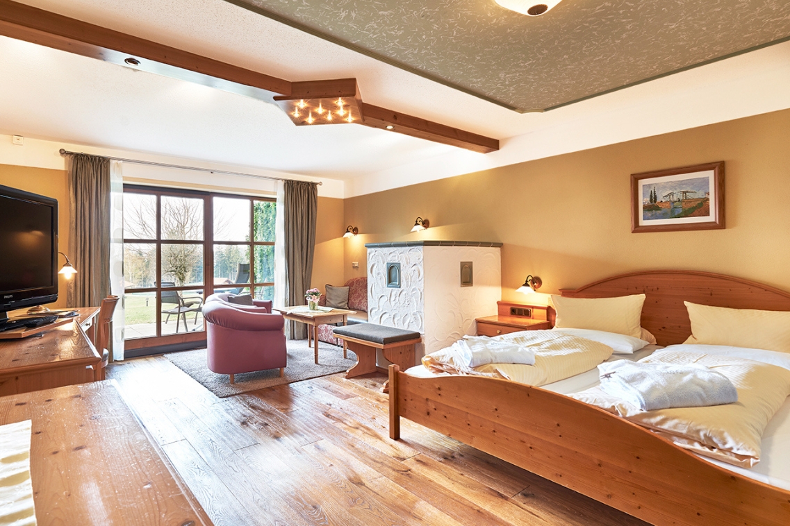 Wellnesshotel: Zimmer: "Garten" ca: 47m2 - Wellnesshotel Riedlberg