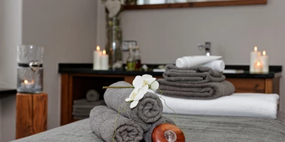 Wellnessurlaub - Klassifizierung: 4 Sterne - Bischofsmais - Behandlungsraum - Wellnesshotel Hofbräuhaus